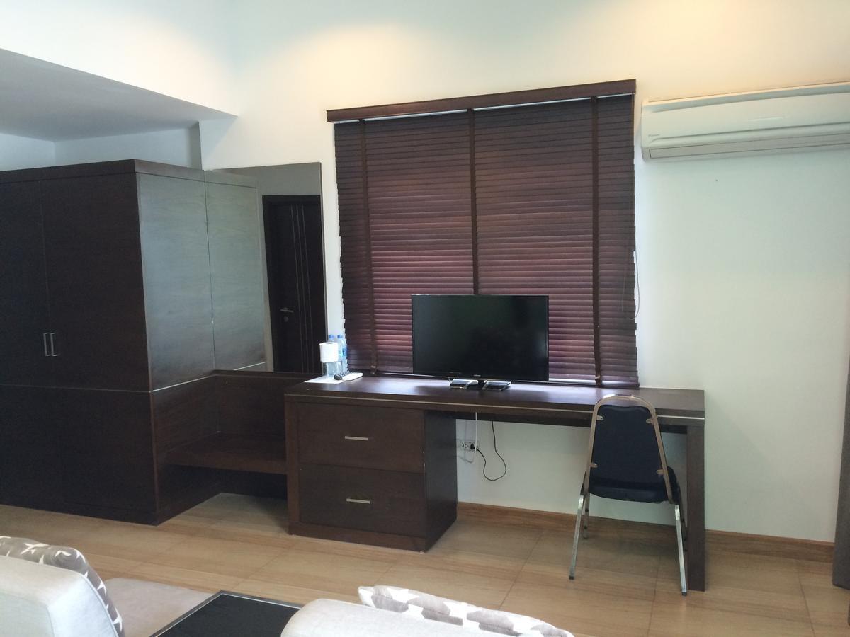 Villa Navin Beach Residence Джомтьен Экстерьер фото